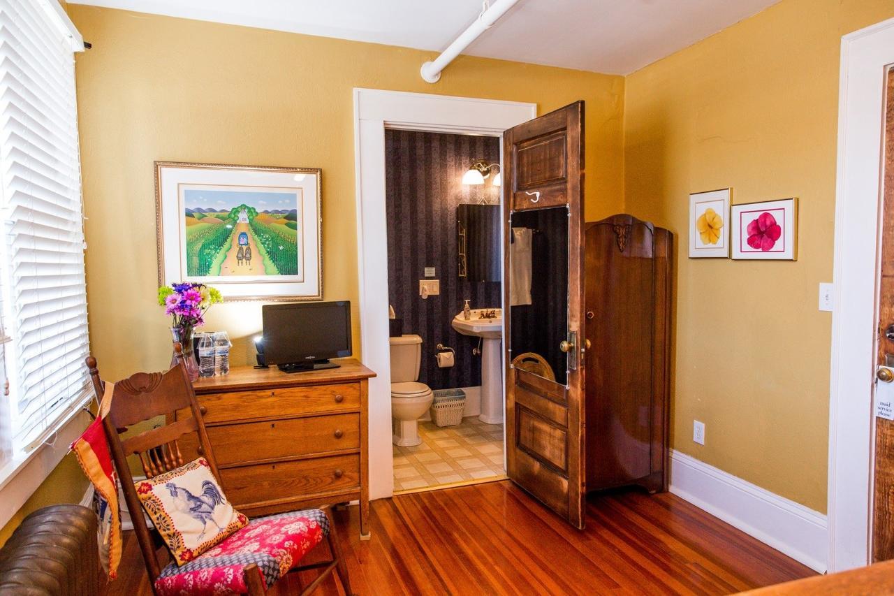 Bed and Breakfast The Henderson à Hendersonville Extérieur photo