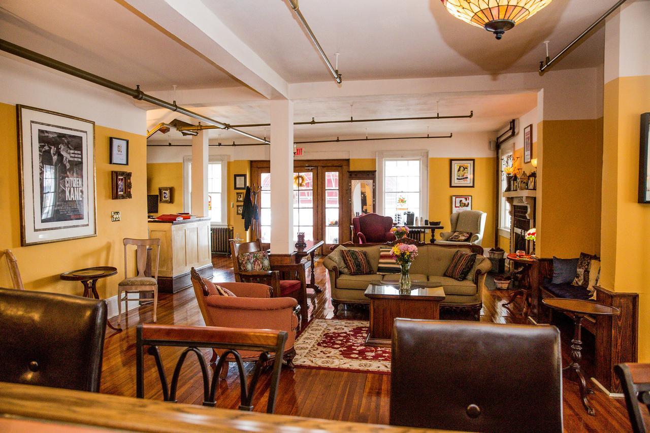 Bed and Breakfast The Henderson à Hendersonville Extérieur photo