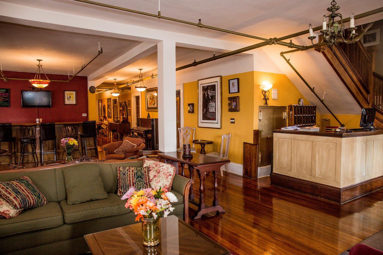Bed and Breakfast The Henderson à Hendersonville Extérieur photo